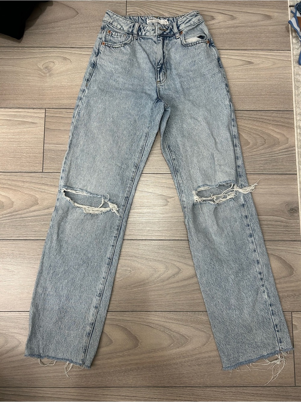 Light Wash Distressed Knee-Rip Straight Jeans
